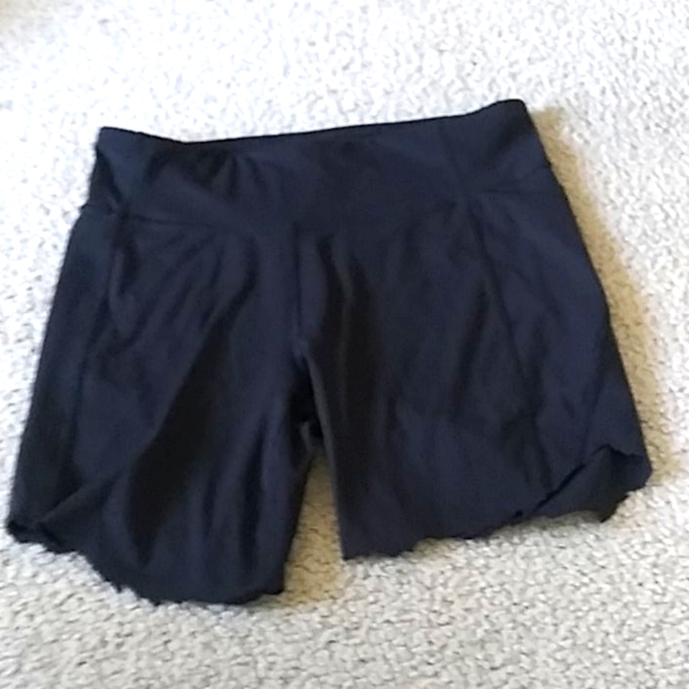Black women's biker shorts